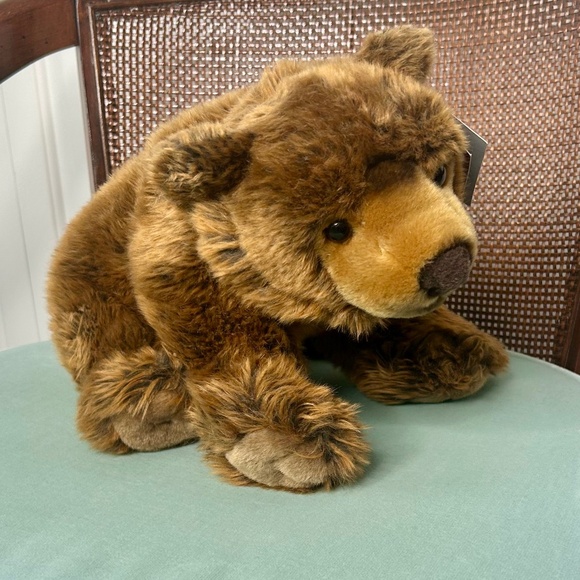 NWT FAO Schwarz Stuffed Brown Grizzly Bear - Picture 6 of 9